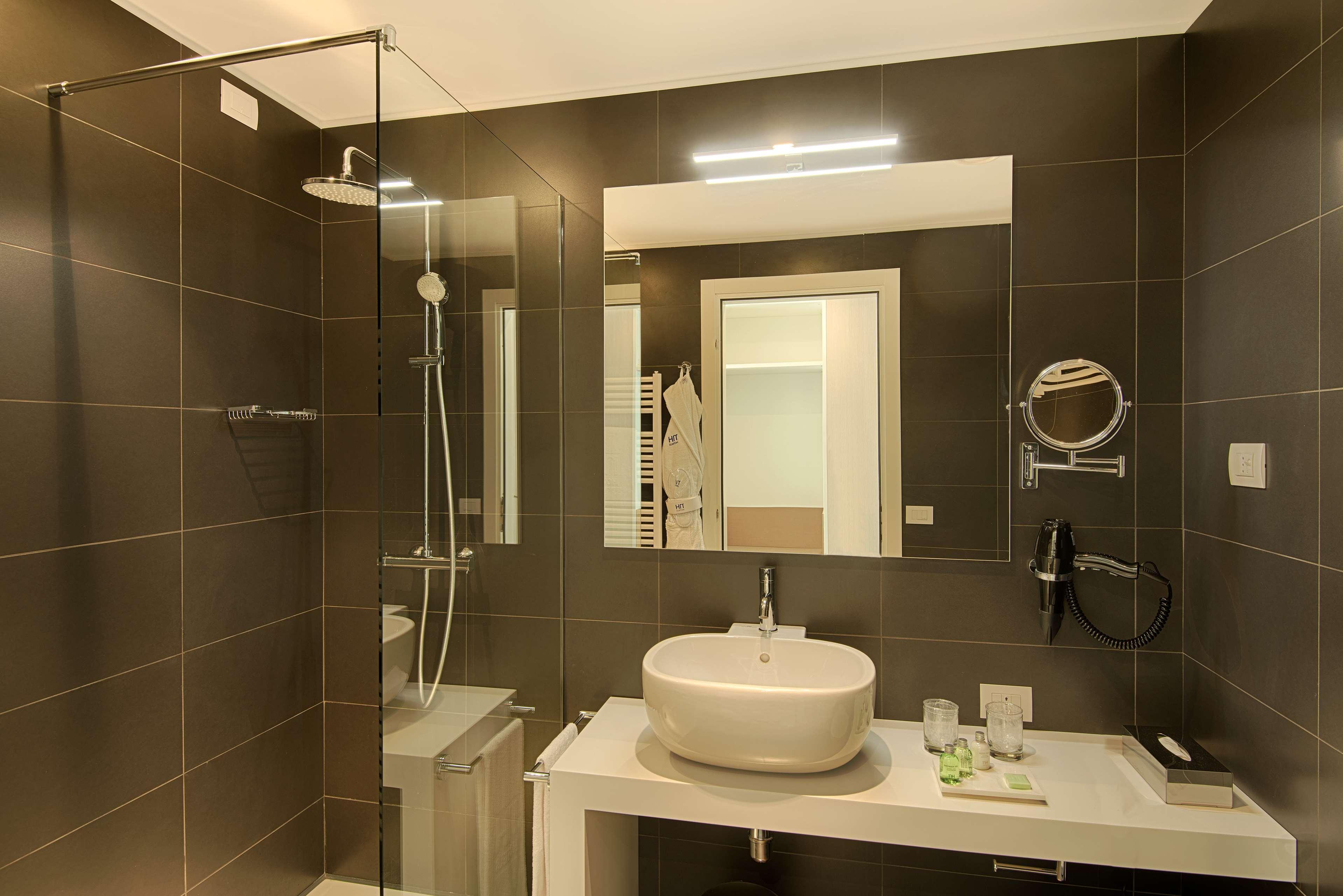 Hotel Nh Trento Exteriér fotografie
